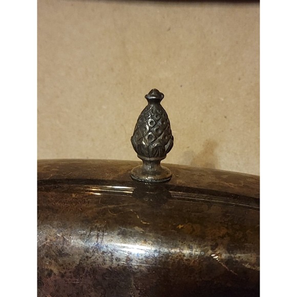 Vintage WM Rogers Silverplate Butter Dish with Glass Insert - Picture 6 of 10